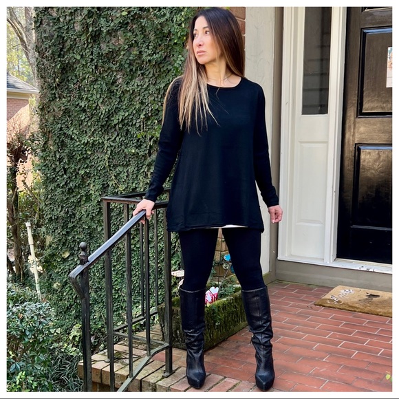 Made in Italy Soft Viscose blend Knit Sweater Tunic with side detail - Picture 3 of 9